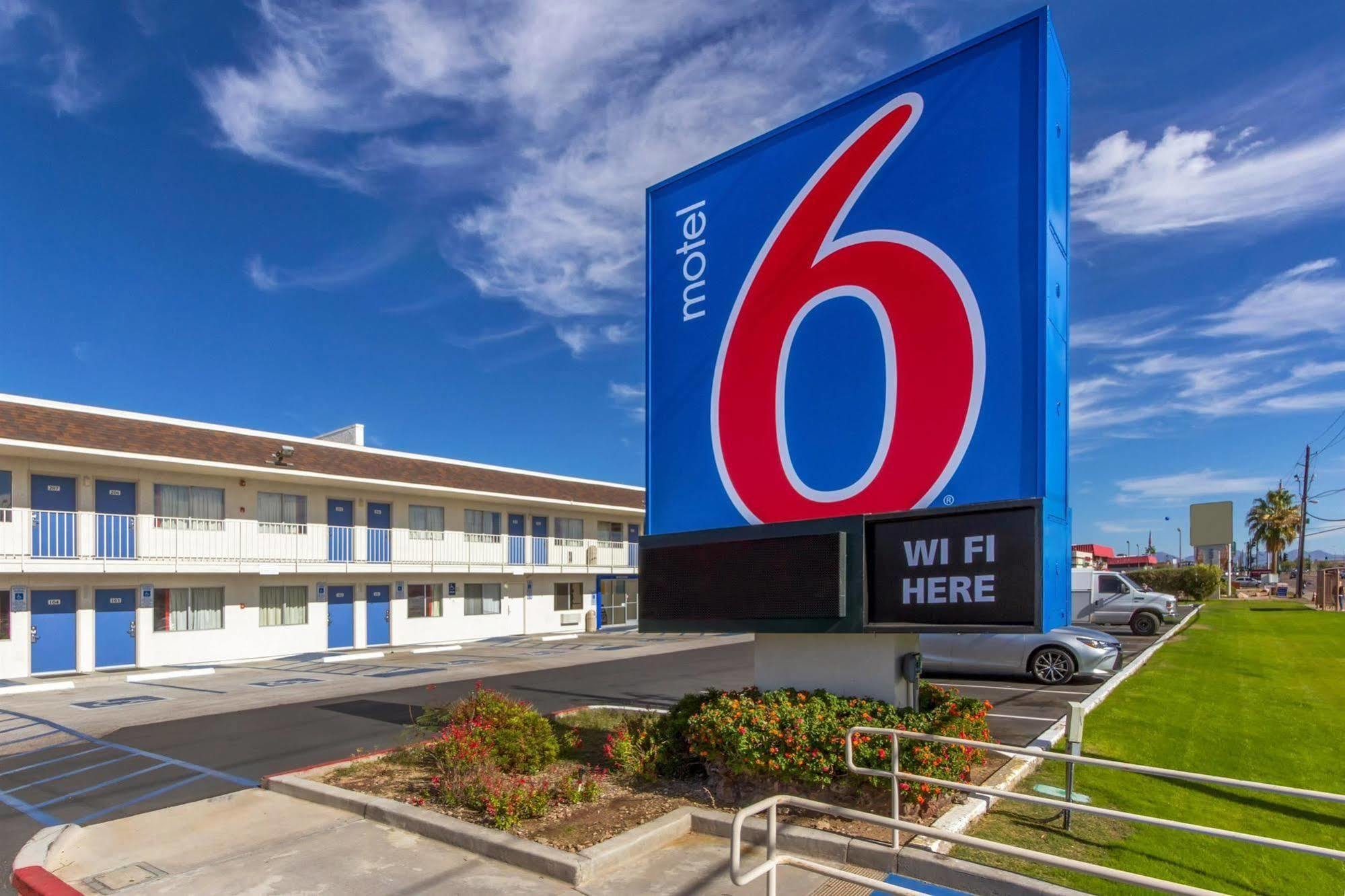 Motel 6-Phoenix, Az - North Bell Road מראה חיצוני תמונה