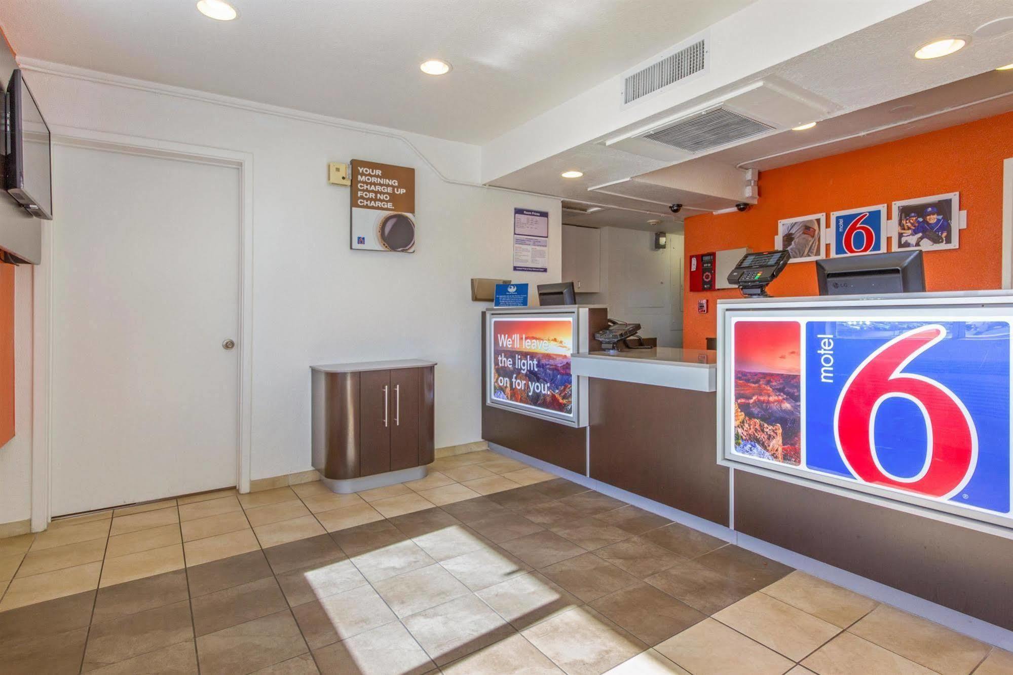 Motel 6-Phoenix, Az - North Bell Road מראה חיצוני תמונה