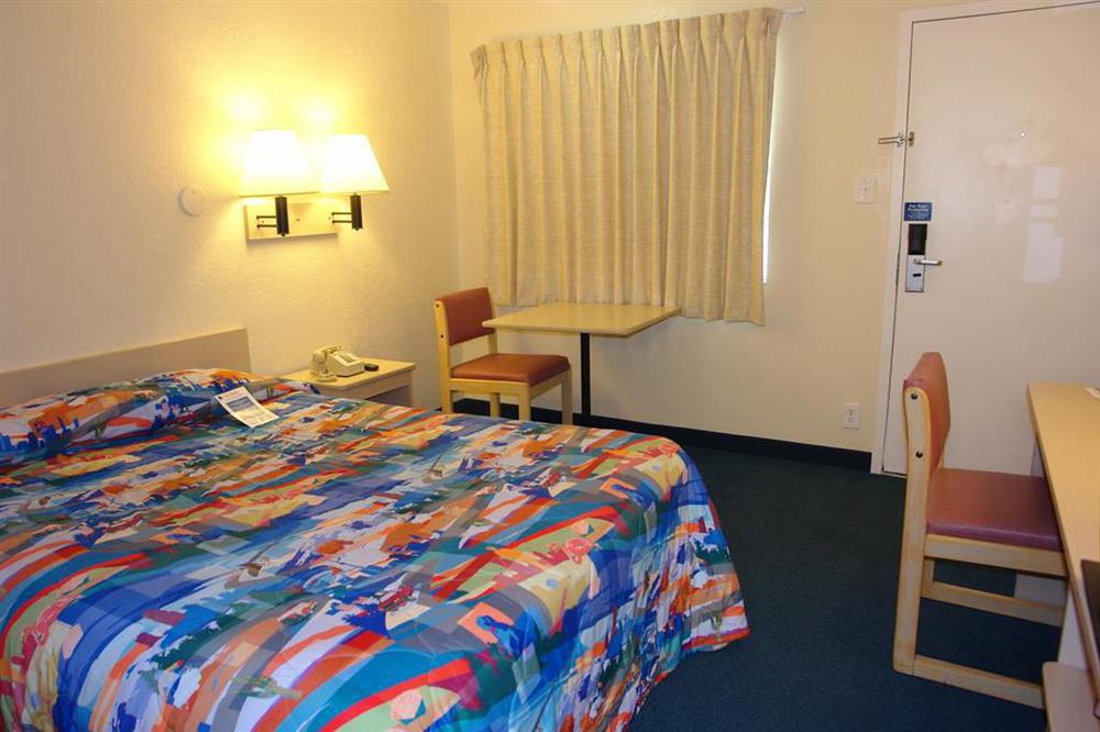 Motel 6-Phoenix, Az - North Bell Road חדר תמונה